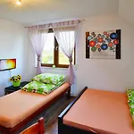 Apartman Near The Sea,