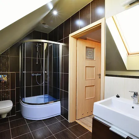 Near The Sea, Διαμέρισμα *